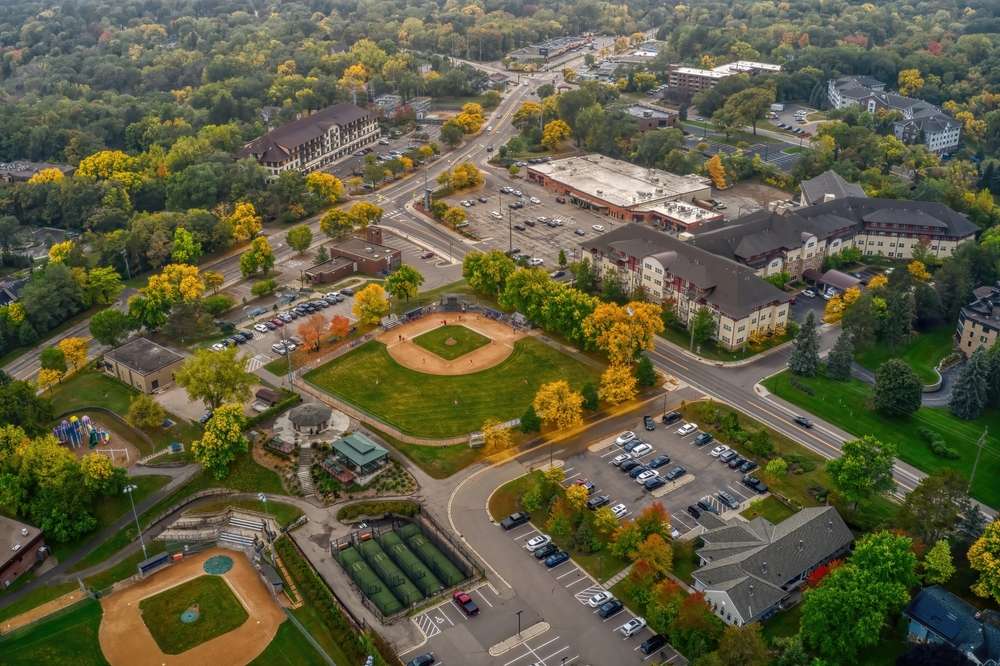 minnetonka downtown